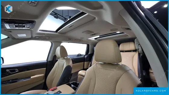 KIA CARNIVAL GASOLINE 7-SEATER SIGNATURE