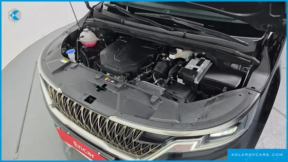 KIA CARNIVAL 9-SEATER NOBLESSE
