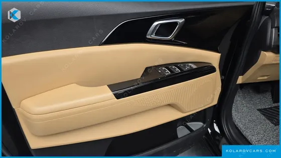 KIA CARNIVAL 9-SEATER NOBLESSE