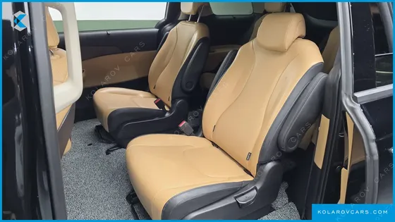 KIA CARNIVAL 9-SEATER NOBLESSE