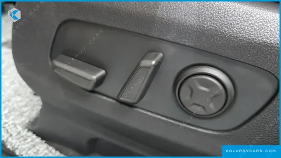 KIA CARNIVAL 9-SEATER NOBLESSE