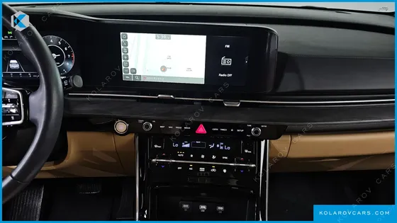 KIA CARNIVAL GASOLINE 9-SEATER SIGNATURE
