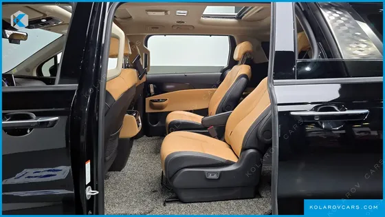 KIA CARNIVAL GASOLINE 9-SEATER SIGNATURE