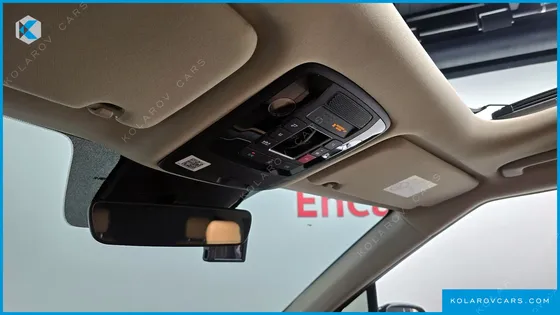KIA CARNIVAL GASOLINE 9-SEATER SIGNATURE