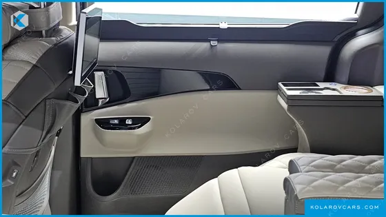 KIA CARNIVAL GASOLINE 4-SEATER HI-LIMOUSINE (SPECIAL)