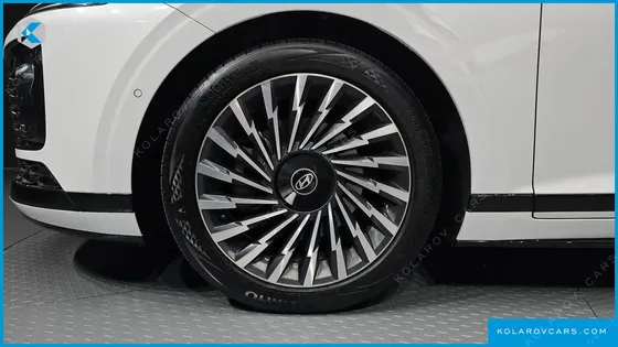 HYUNDAI GRANDEUR 2,5 GASOLINE 2WD