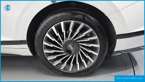 HYUNDAI GRANDEUR 2,5 GASOLINE 2WD
