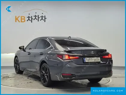 LEXUS ES F-SPORT DESIGN PACKAGE