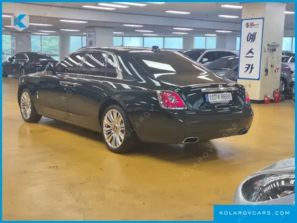 ROLLS ROYCE GHOST 6.7 V12