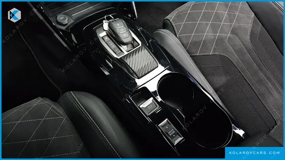 PEUGEOT 2008 EV GT