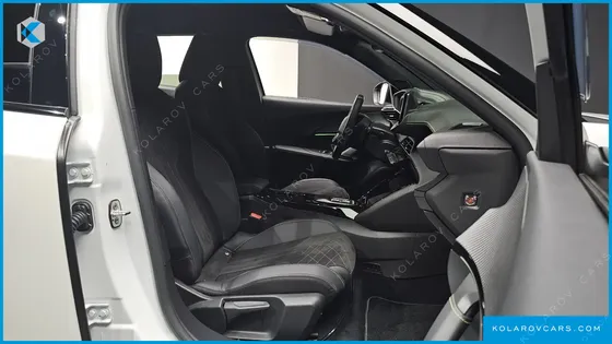 PEUGEOT 2008 EV GT