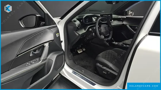 PEUGEOT 2008 EV GT