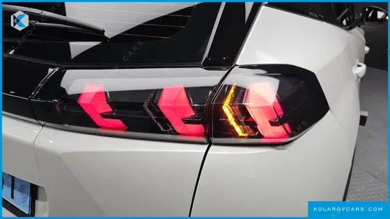 PEUGEOT 2008 EV GT