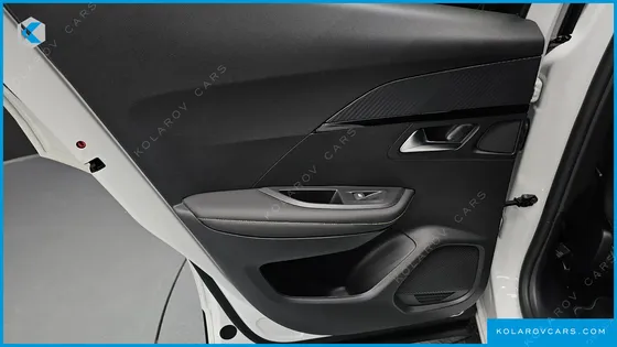 PEUGEOT 2008 EV GT
