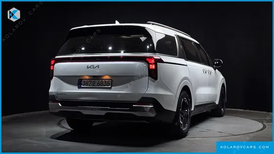KIA CARNIVAL 9-SEATER NOBLESSE
