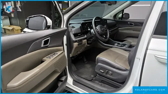 KIA CARNIVAL 9-SEATER NOBLESSE