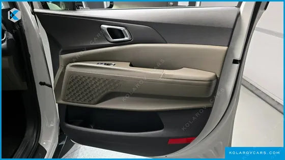 KIA CARNIVAL 9-SEATER NOBLESSE