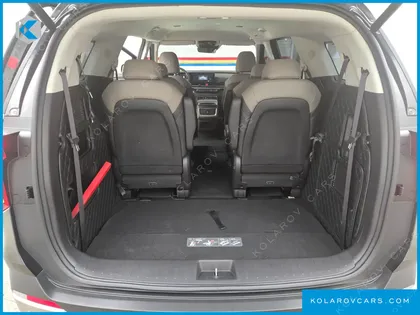 KIA CARNIVAL 9-SEATER NOBLESSE