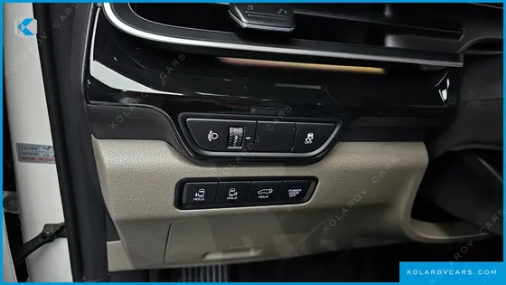 KIA CARNIVAL HEV 7SEATER SIGNATURE
