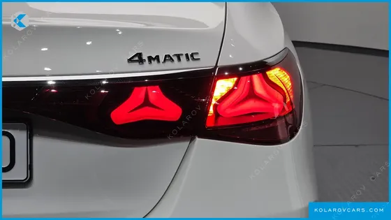 MERCEDES E-CLASS E300 4MATIC AMG LINE