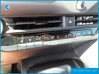 TOYOTA CROWN 2.5 4WD HYBRID