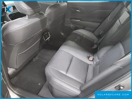 TOYOTA CROWN 2.5 4WD HYBRID