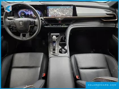 TOYOTA CROWN 2.5 4WD HYBRID