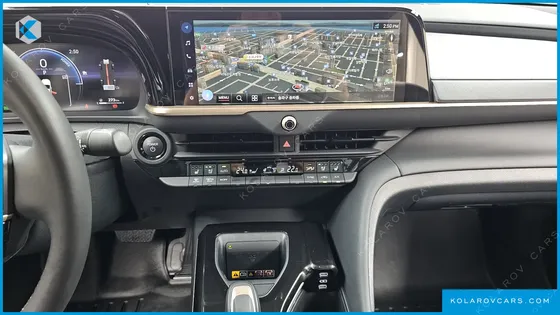 TOYOTA CROWN 2.5 4WD HYBRID