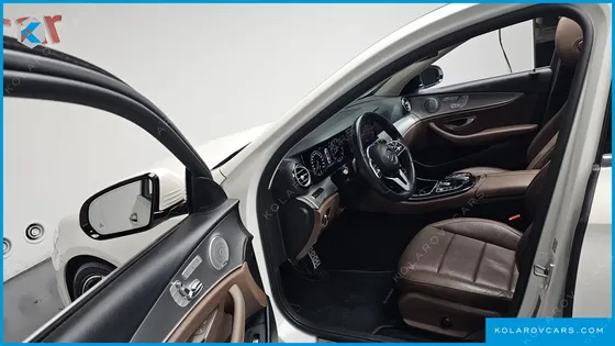 MERCEDES E-CLASS E300 AMG LINE