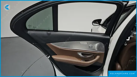 MERCEDES E-CLASS E300 AMG LINE