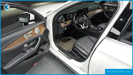 MERCEDES E-CLASS E300 EXCLUSIVE