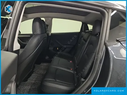TESLA MODEL Y RWD