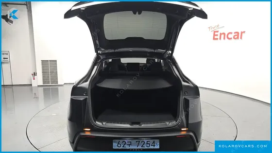 TESLA MODEL Y RWD