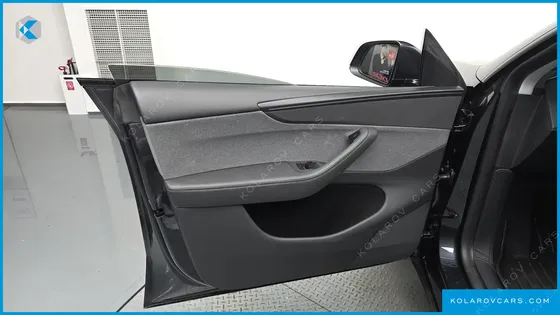 TESLA MODEL Y RWD