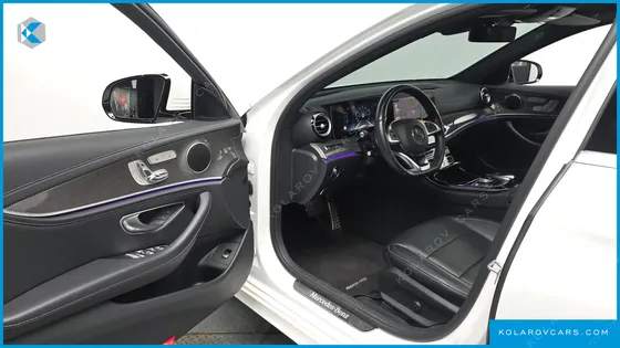 MERCEDES E-CLASS E300 4MATIC AMG LINE