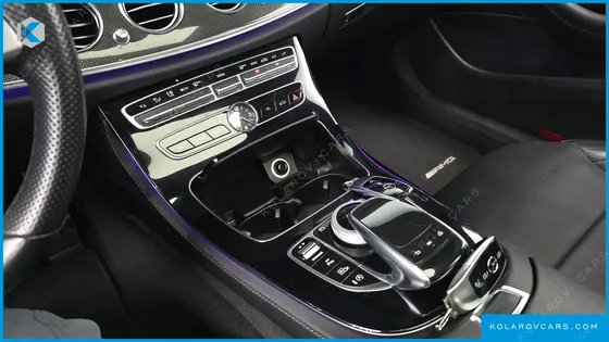 MERCEDES E-CLASS E300 4MATIC AMG LINE