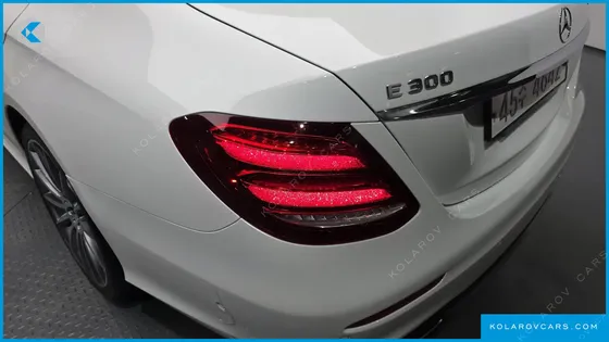 MERCEDES E-CLASS E300 4MATIC AMG LINE