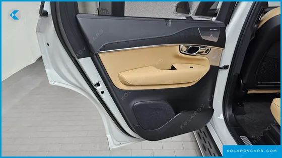 VOLVO XC90 B6 ULTIMATE BRIGHT