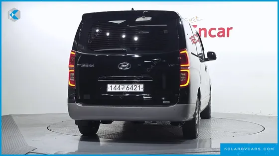 HYUNDAI STAREX 4WD URBAN 9-SEATER