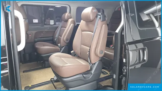 HYUNDAI STAREX 4WD URBAN 9-SEATER