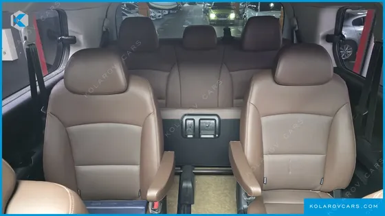 HYUNDAI STAREX 4WD URBAN 9-SEATER