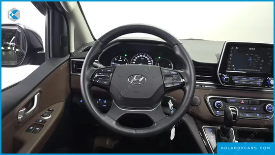 HYUNDAI STAREX 4WD URBAN 9-SEATER