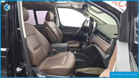 HYUNDAI STAREX 4WD URBAN 9-SEATER