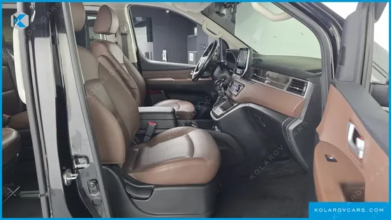 HYUNDAI STAREX 4WD URBAN 9-SEATER
