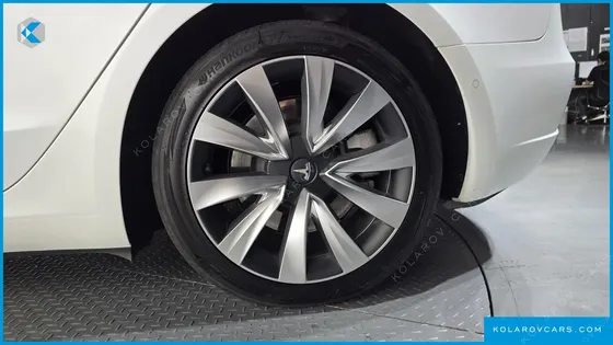 TESLA MODEL 3 LONG RANGE AWD