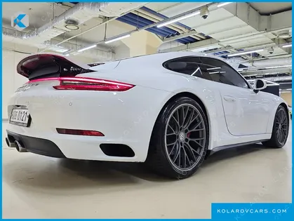 PORSCHE 911 CARRERA 4S