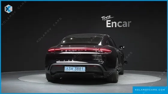 PORSCHE TAYCAN 4S