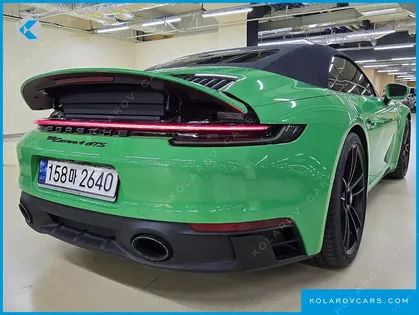 PORSCHE 911 CARRERA 4 GTS CABRIOLET