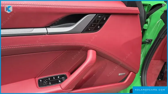 PORSCHE 911 CARRERA 4 CABRIOLET