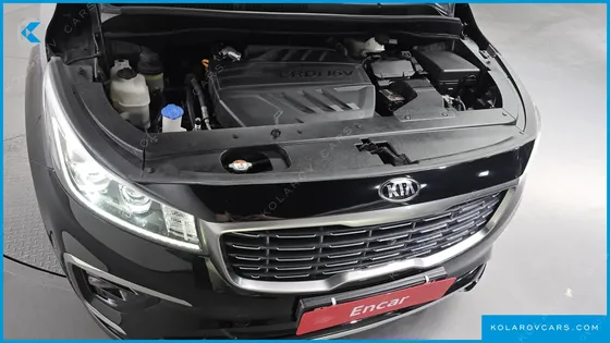 KIA CARNIVAL 9-SEATER HI-LIMOUSINE